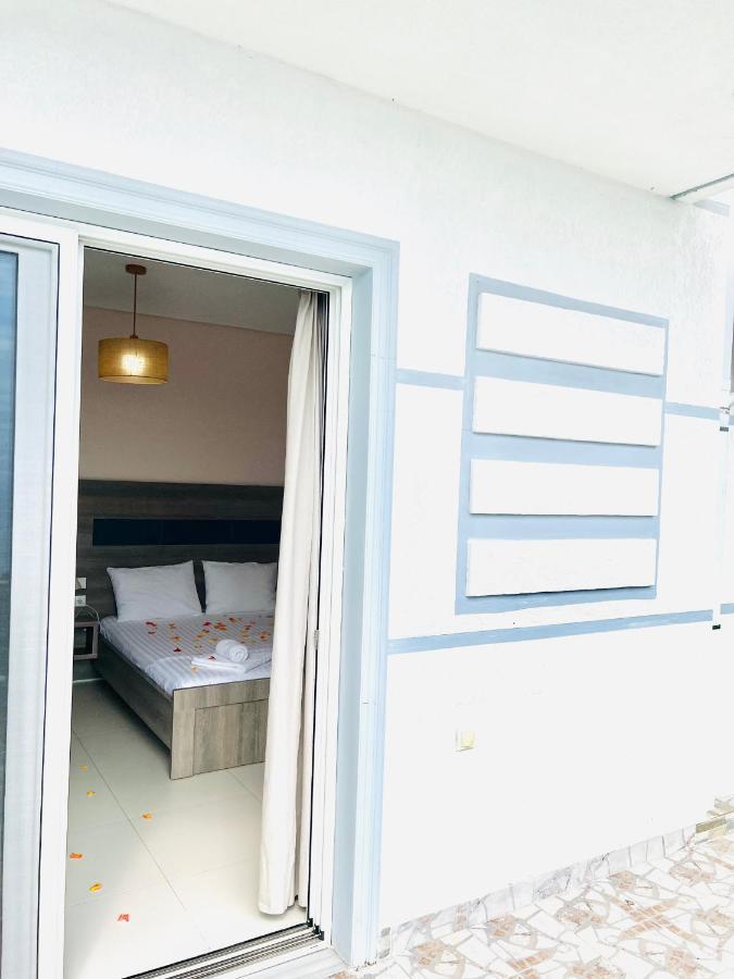 הימארה Mistral Inn מראה חיצוני תמונה